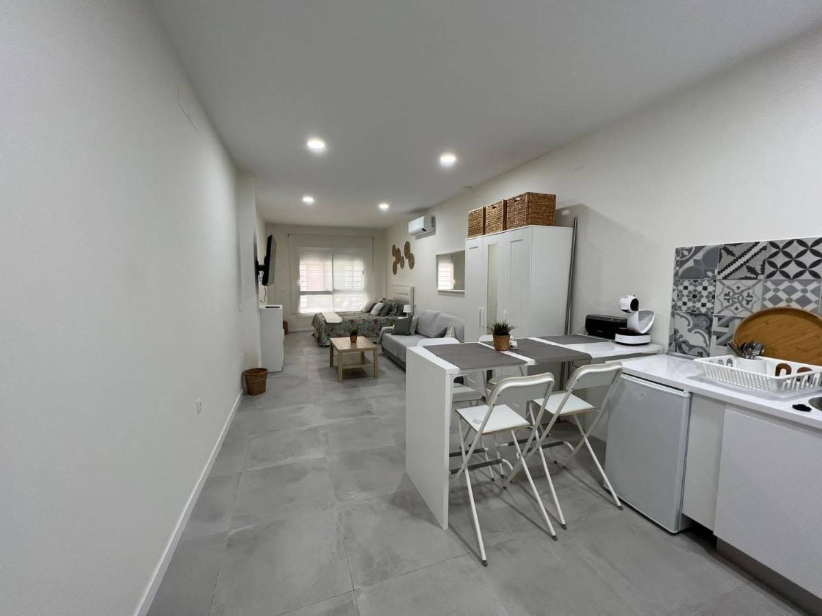 Centro Estudio Trinidad Malaga 3 Εξωτερικό φωτογραφία