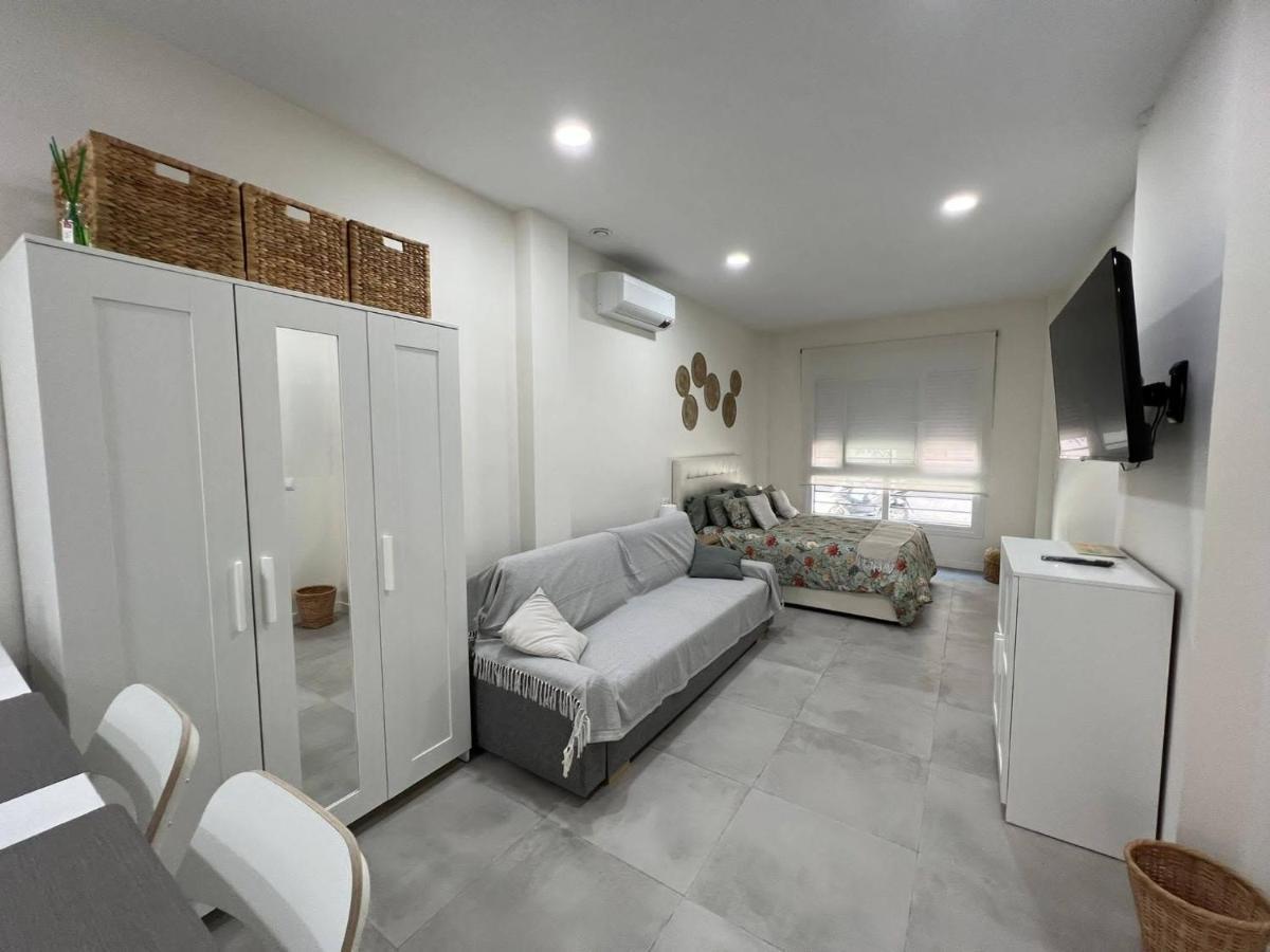 Centro Estudio Trinidad Malaga 3 Εξωτερικό φωτογραφία